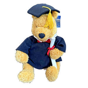 Disney Store Exclusive Winnie the Pooh Graduation Pooh 13" Plush Mortarboard NWT